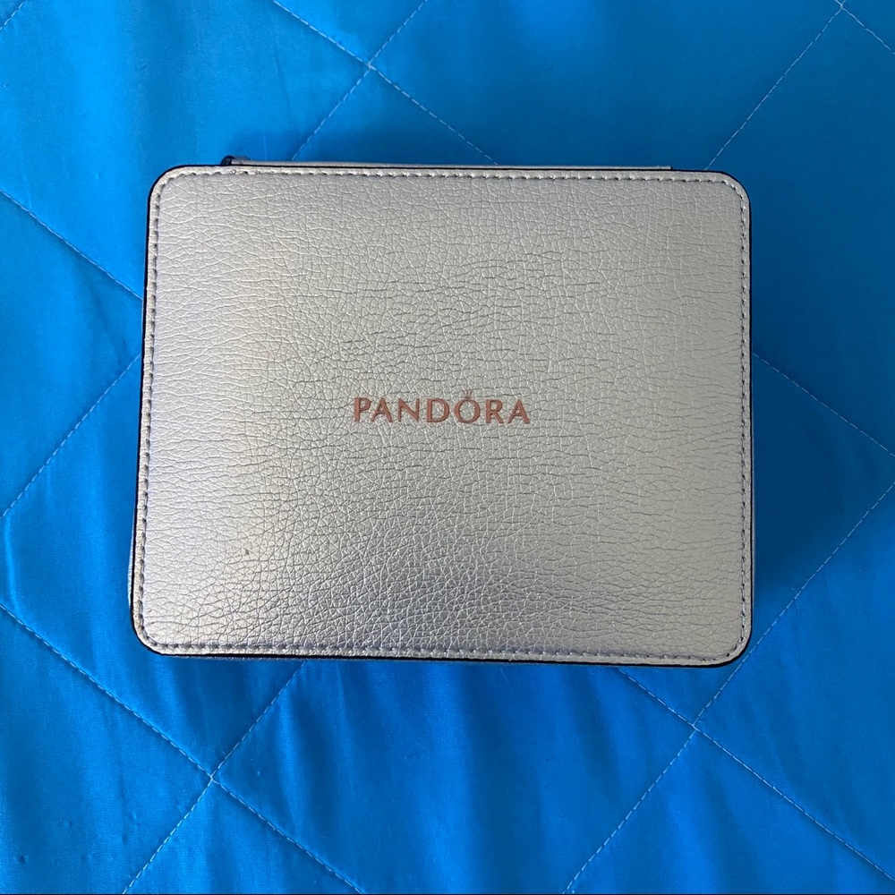 Pandora travel jewelry case, Silver